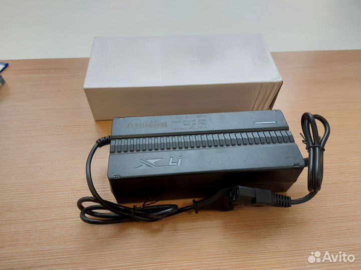 Зарядное устройство 60v 5А