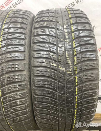 Bridgestone Blizzak LM-001 235/45 R18 98L