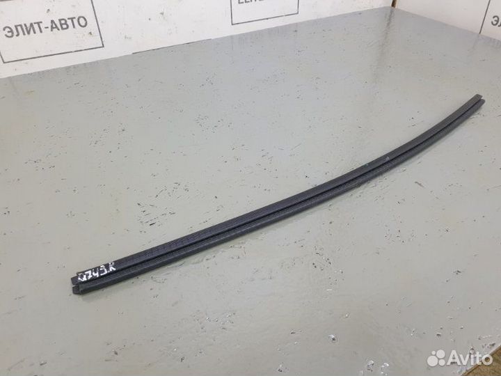 Бархотка уплотнитель стекла задняя правая Audi Q7