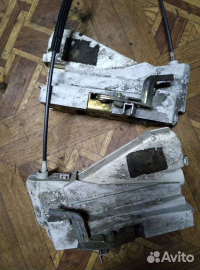 Замки двери задние правый, левый шаран-1