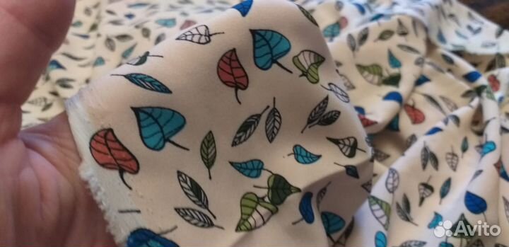 Отрез ткани Креп-стрейч 1,6 на 1,9 м