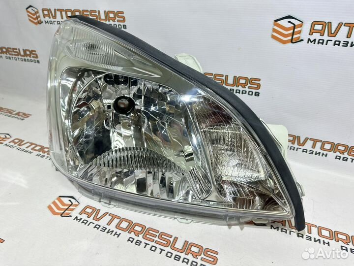 Фара Toyota Premio 240 2001-2007 новая правая