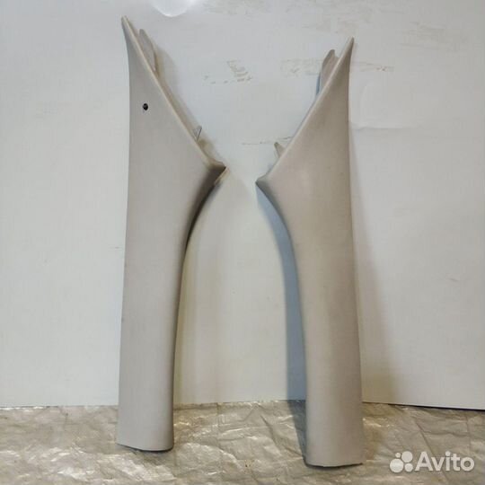 Накладка передней стойки Hyundai Tucson 1