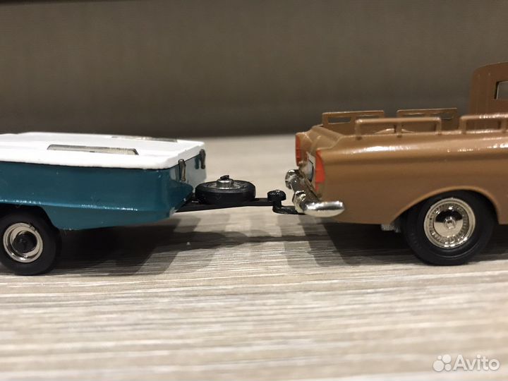 Модель СССР 1:43 Москвич Саратов