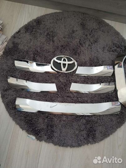 Облицовка решётки радиатора тойота фортунер