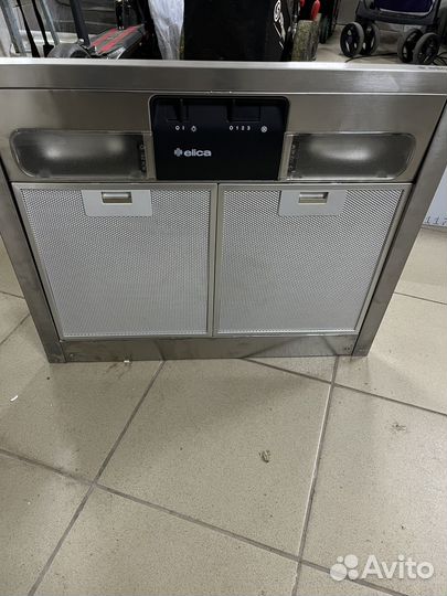 Вытяжка для кухни новая Elica 60