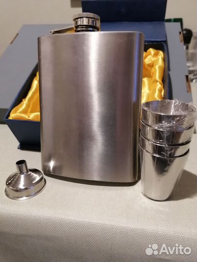 Фляга из нержавейки со стаканчиками