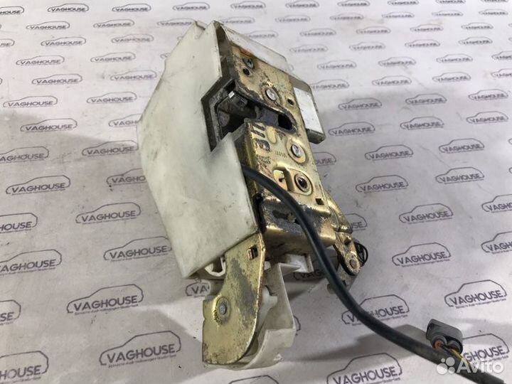 Замок двери задний правый Ford Mondeo MK 1 1994