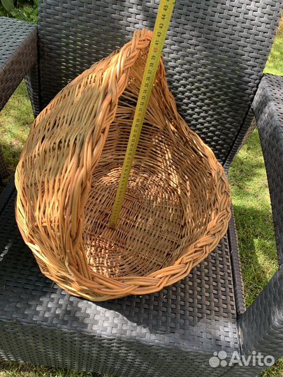 Лежанка для кошек и собак. Плетеная