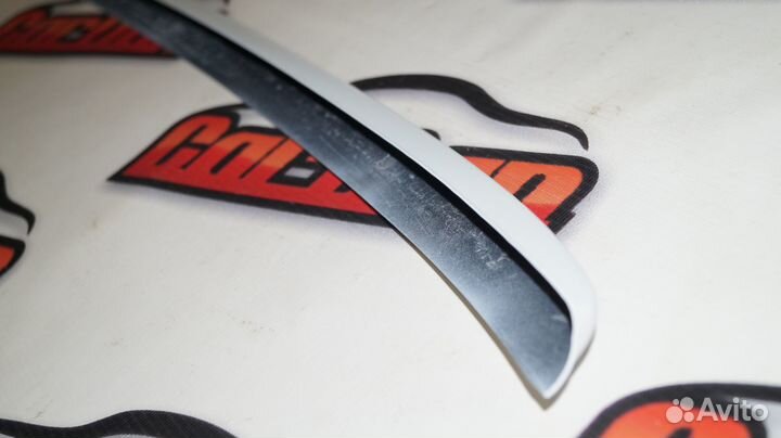 Лип спойлер Приора хетчбек (цвет белое облако)