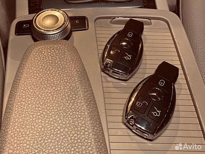 Ключ Mercedes-Benz 2005-2010 (Новый/Keyless Go)