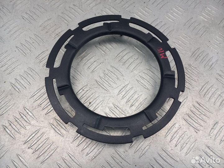 Гайка топливного насоса Land Rover Freelander 2