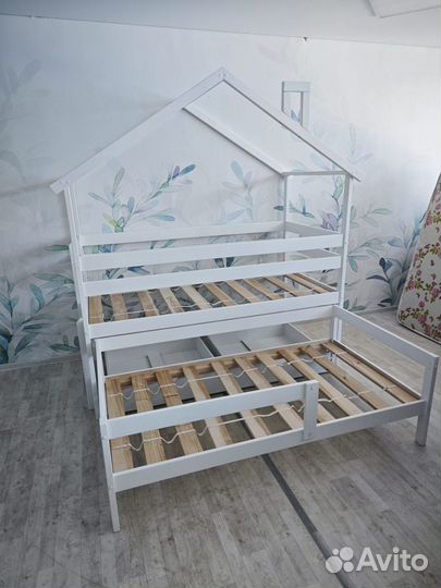 Кровать на 2 спальных места детская