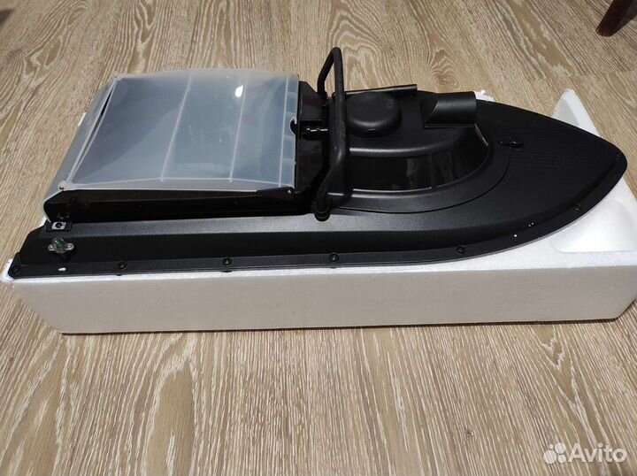 Прикормочный кораблик с gps эхолотом