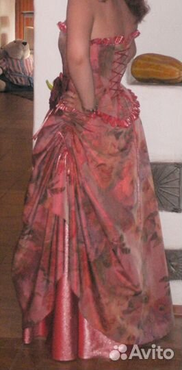 Вечернее платье