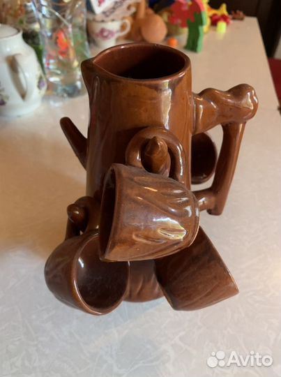 Набор кофейных чашек и кувшин