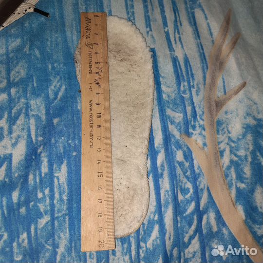 Коньки 30 размер и лыжи детские, ботинки лыжные