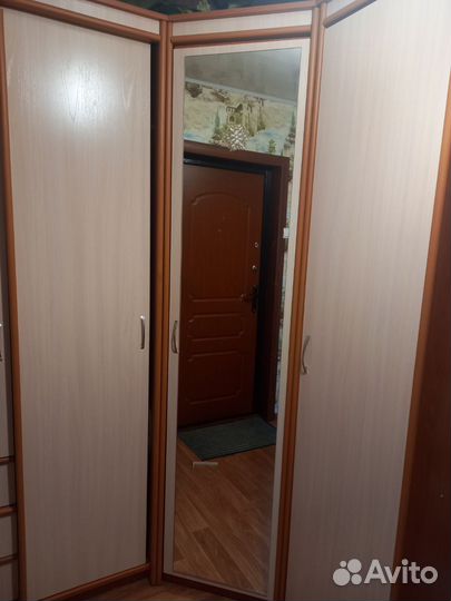 Угловой шкаф