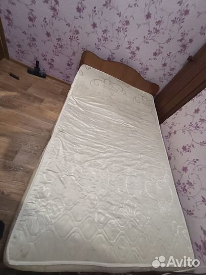 Кровать б/у