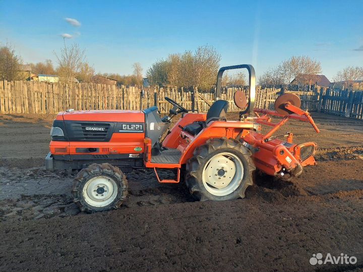 Вспашка земли Мини трактором с фрезой