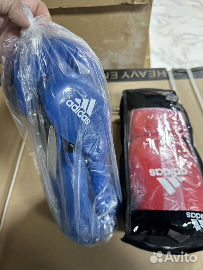 Боксерские перчатки 10 oz adidas aiba
