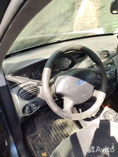 Ford Focus 1.8 МТ, 2004, битый, 227 000 км