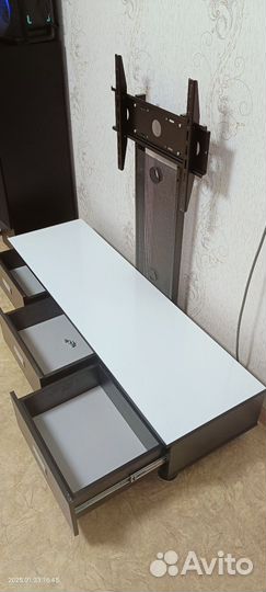 Тумба под тв