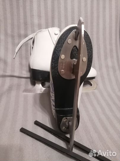 Коньки фигурные 35 размер