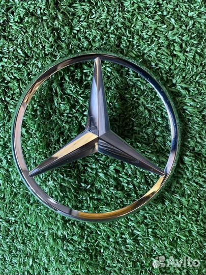Эмблема крышки багажника задняя Mercedes-Benz