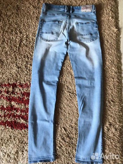 Джинсы