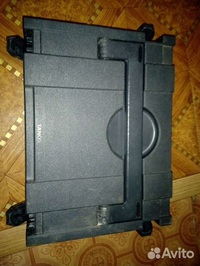 Крюк буксировочный