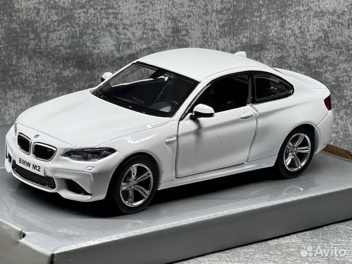 Модель bmw m2 1/36 mobicaro white