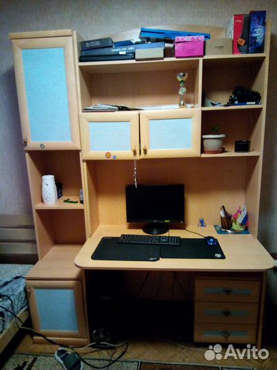 Стол компьютерный