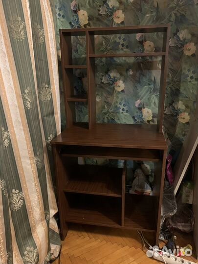 Отдам компьютерный стол