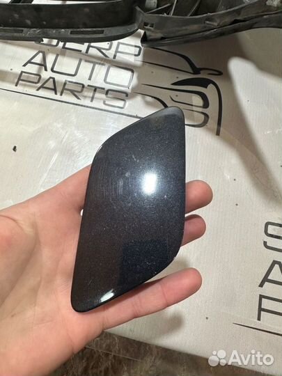 Крышка омывателя фары правая Audi Q7 4L BTR 2008