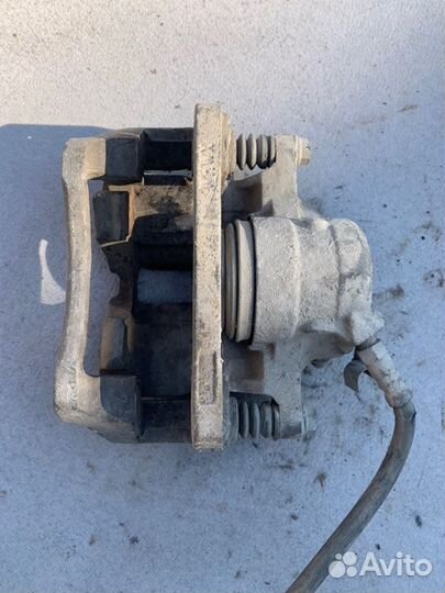 Суппорт передний правый Chery Tiggo T11 1.8 2005