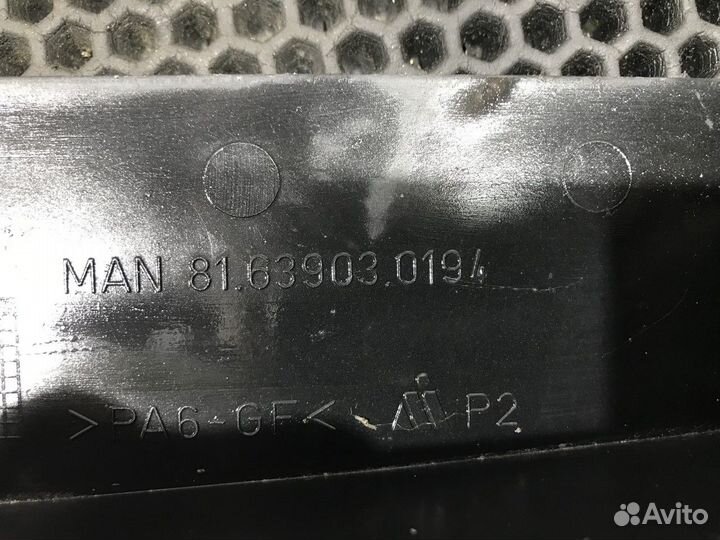 Кронштейн консоли правый Man TGX