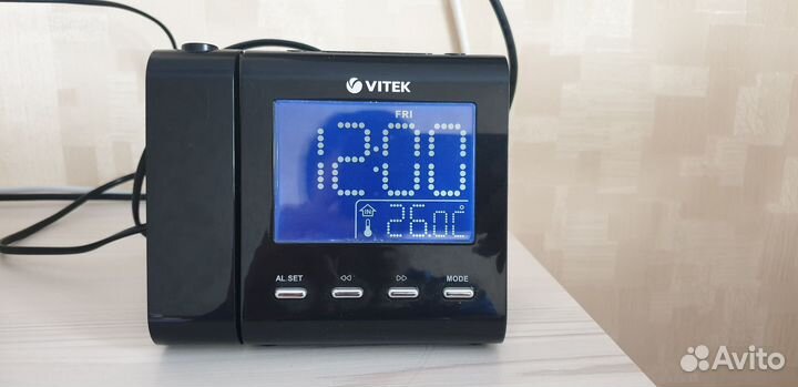 Радиочасы vitek