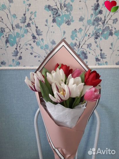 Цветы. Тюльпаны на 8 марта. С доставкой