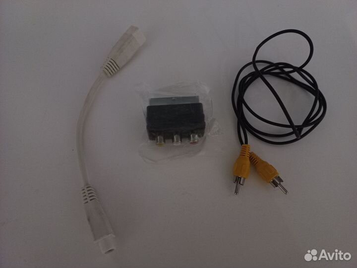 Клавиатура, роутер, хаб, провода