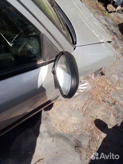 Митсубиси каризма зеркало электро 2003г