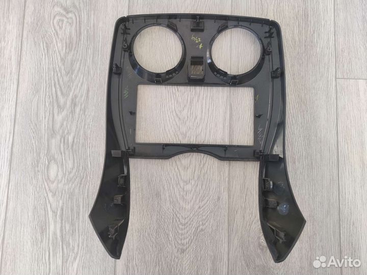 Рамка магнитолы Nissan Note E-power