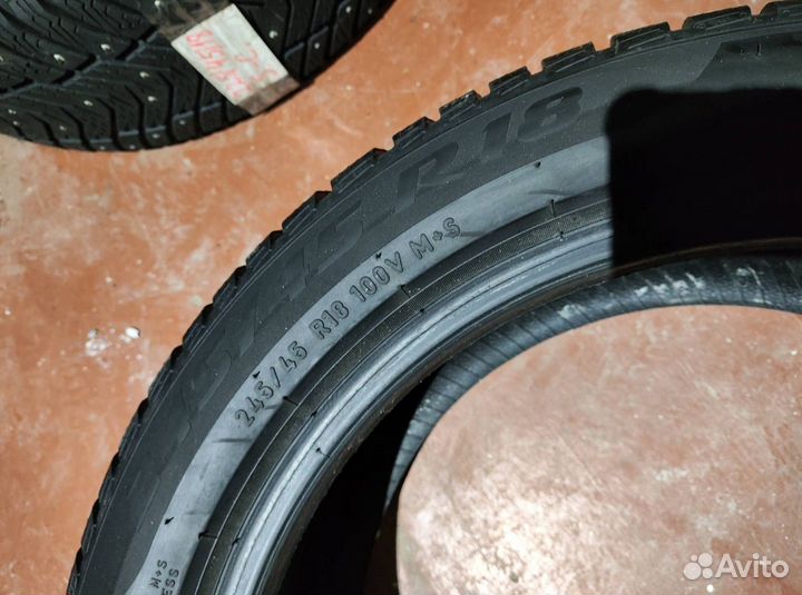 Pirelli Winter Sottozero 3 245/45 R18 100V