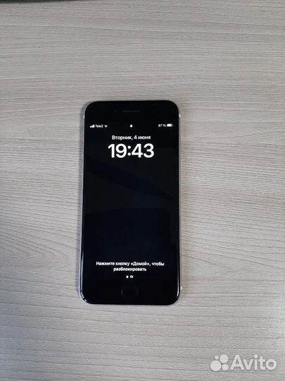 iPhone SE (2020), 64 ГБ