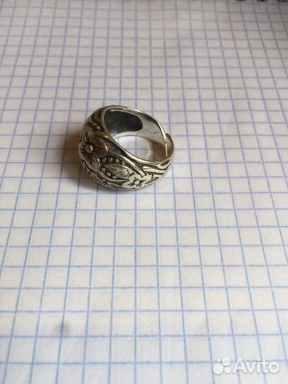 Серебряное кольцо