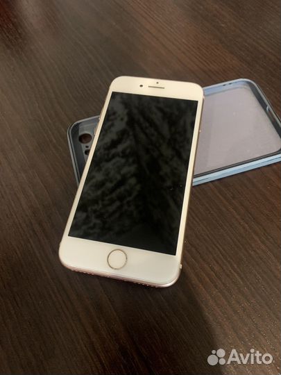 iPhone 8, 64 ГБ