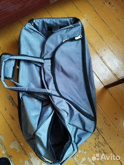 Сумка на колесах