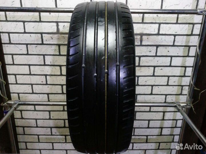 Viatti Strada Asimmetrico V-130 215/60 R16 95V