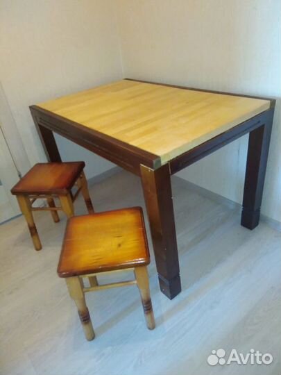 Кухонный стол