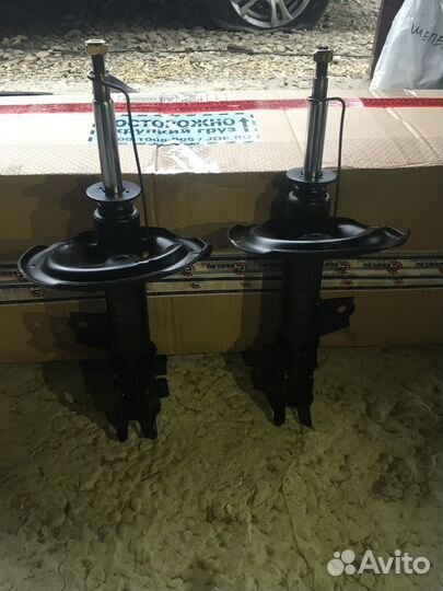 Передние стойки Кия Сид(Kia Ceed) 07-12 год